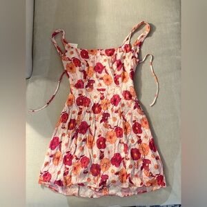 NWT Aritzia (Wilfred) Floral Mini dress
